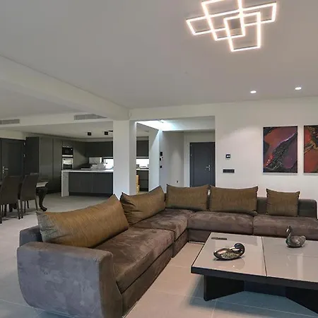 Serafino Villa Kranidi