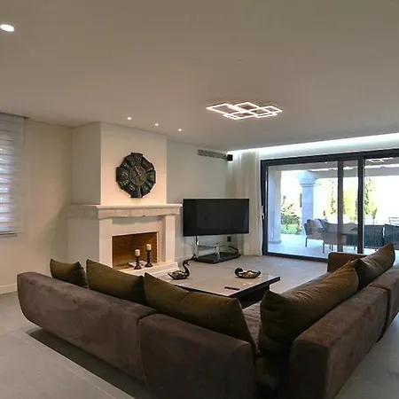 Serafino Villa *